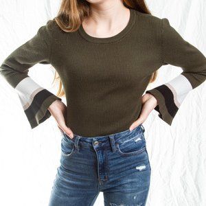 Flair sleeve, ribbed green sweater
